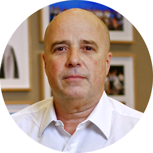 A portrait of Andreas Dracopoulos, W’86, Co-President of the Stavros Niarchos Foundation (SNF)