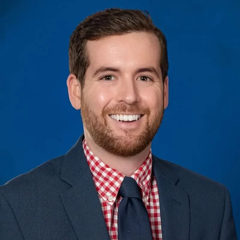 A portrait of Kevin Field.