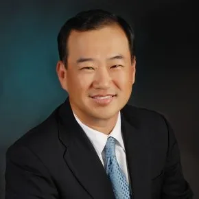 A portrait of Sanghyun Samuel Kim, C’85, W’85, former President of the Wharton Club of Korea​.
